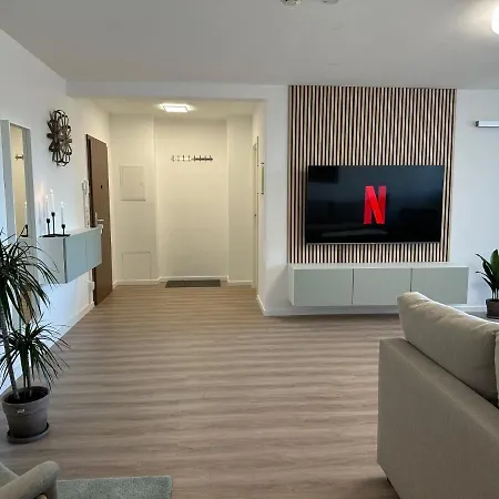 Hellenbrand: Stilvolles Ueber Den Daechern Apartment Kaiserslautern