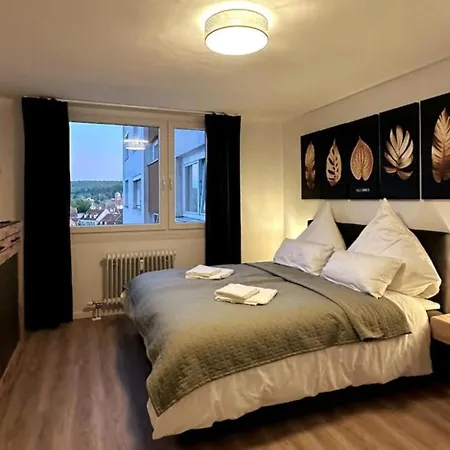 Apartment Stylish Balcony 2 Bedroom